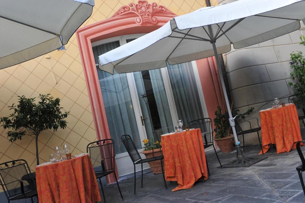 Residenza D'Epoca Locanda Del Cigno Nero Sant'Olcese Exterior photo