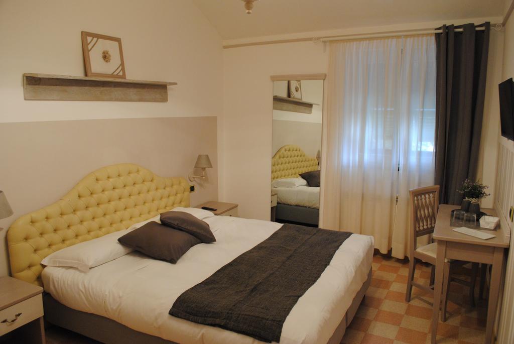 Residenza D'Epoca Locanda Del Cigno Nero Sant'Olcese Exterior photo
